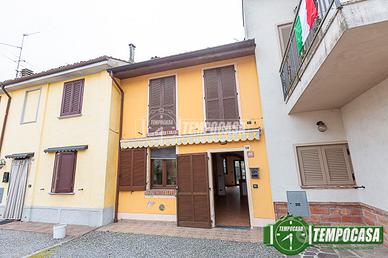 3 LOCALI INDIPENDENTE CON GIARDINO