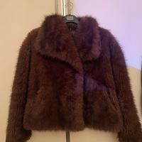 Faux fur marrone con bottoni Bershka taglia M