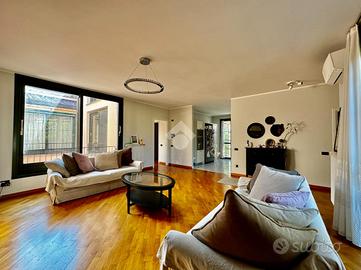 PORZIONE DI BIFAMILIARE A CREMA