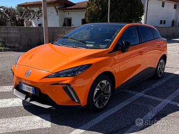 MG4 Electric Luxury 68 kWh – Orange - 37000km