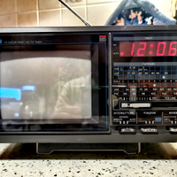 TV Color 5,5" con Radio AM-FM e Timer