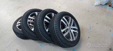 cerchi in lega VW 16 pollici con gomme al 90% 7,5m