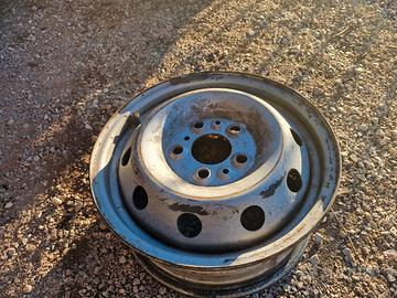 4 cerchi acciaio 17 " per iveco