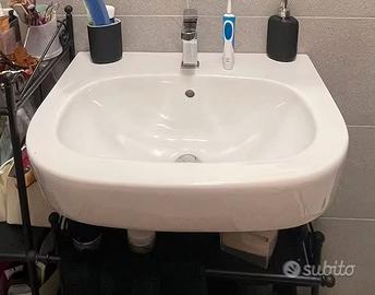 Lavabo Pozzi Ginori bianco con rubinetto – circa 8