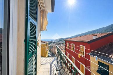 4 LOCALI A LA SPEZIA