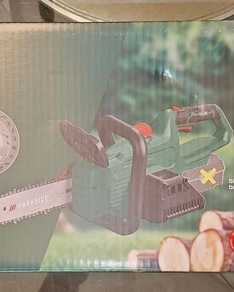 MOTOSEGA PARKSIDE 20V NUOVA + 2 BATTERIE NUOVE