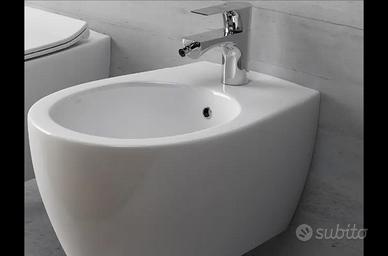 Bidet bianco lucido sospeso