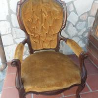 2 poltrone velluto € 40