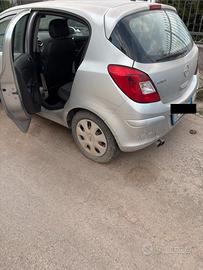 Opel corsa D anno 2006