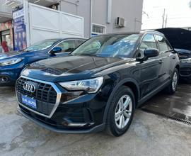 Audi Q3 35 TDI S tronic Business