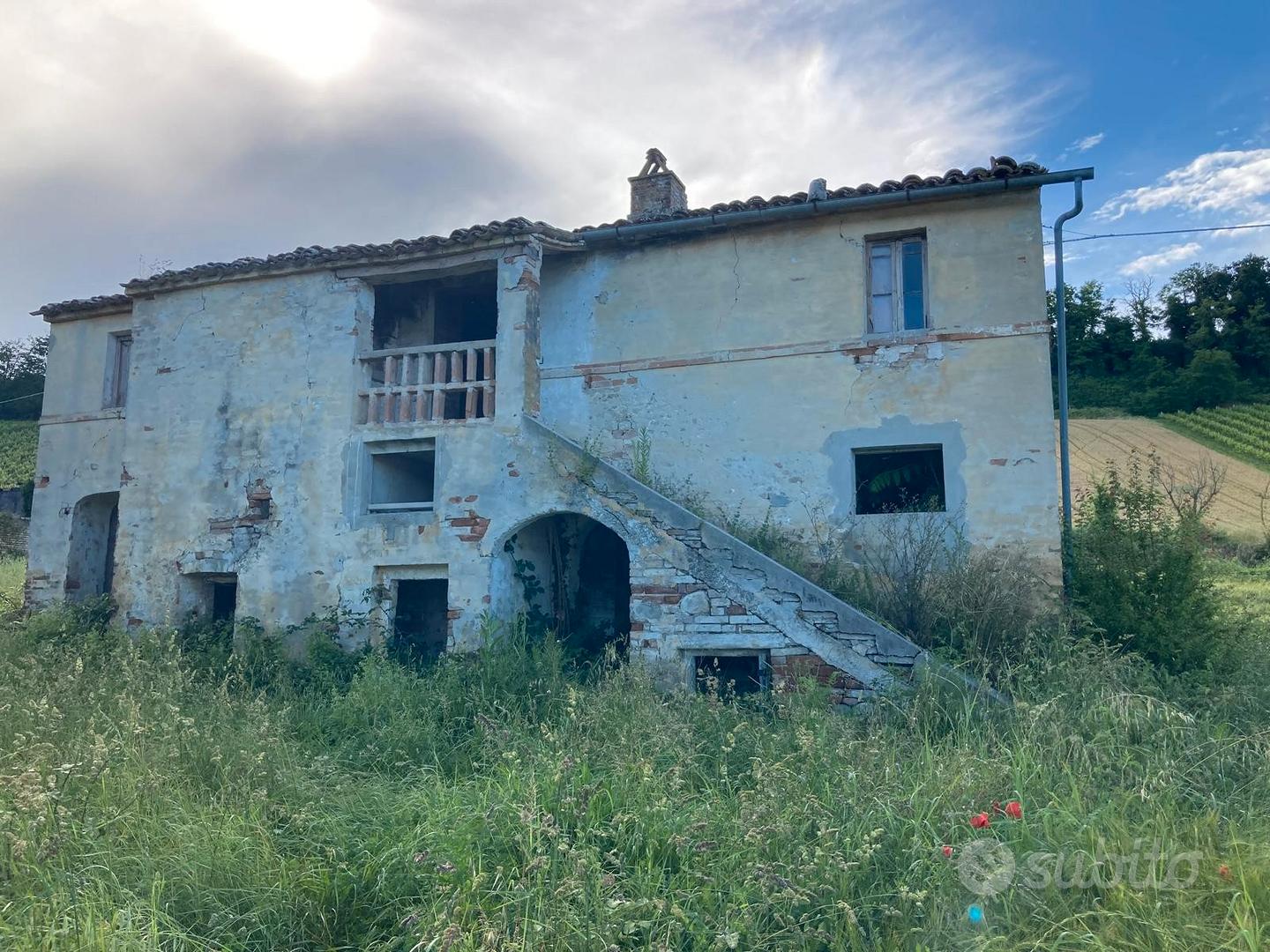 Casale rurale con terreno edificabile i - Vista 2