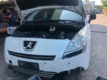PEUGEOT 5008 TIPO MOTORE 9HZ CIL 1560 KW 80 GASOLI