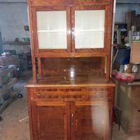 credenza/vetrina di castagno antica