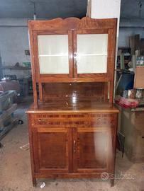credenza/vetrina di castagno antica