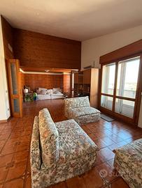 Ampio trivano con cantina e posto auto