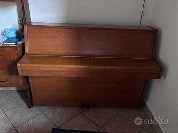 Pianoforte Furstein Farfisa con panca