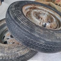 2 Cerchi con ruote per Ape car