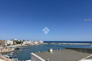 2 LOCALI A BARI