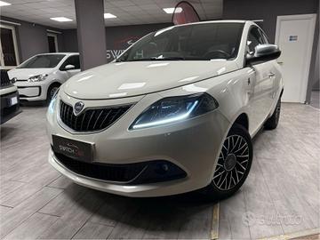 Lancia Ypsilon 1.0 FireFly 5 porte S&S Hybrid Albe