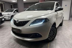 Lancia Ypsilon 1.0 FireFly 5 porte S&S Hybrid Albe