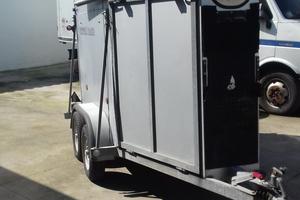 Trailer cavalli un posto e mezzo