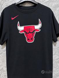 Maglietta chicago bulls nera con logo rosso