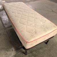 rete a doghe e materasso