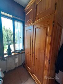 ARMADIO IN LEGNO STILE ALPINO