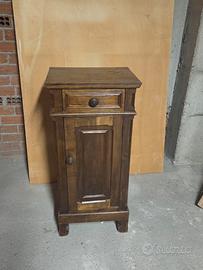 comodino,stile anni 1950,prezzo trattabile.