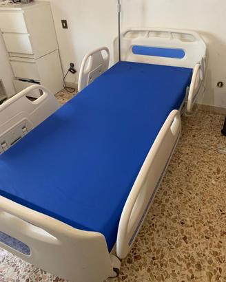 Letto ospedaliero elettrico per uso domestico