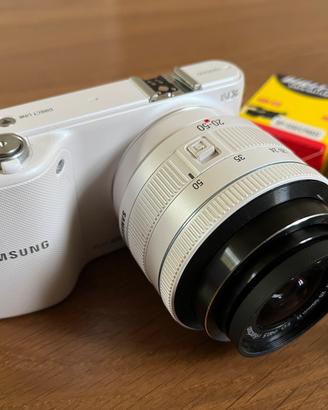 Samsung NX2000 mirrorless
