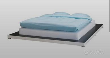 Futon Kodal Ikea bianco e nero 