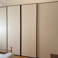 Armadio con 6 ante scorrevoli