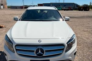 Mercedes-Benz GLA 200 CDI 4 Matic