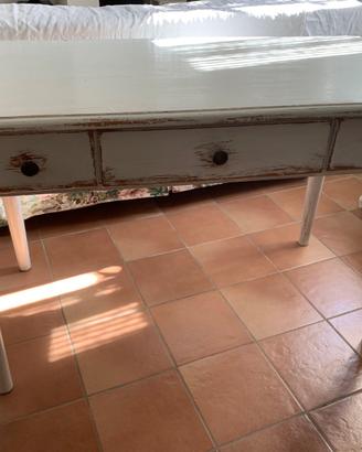 Tavolo in abete shabby chic