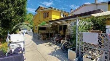 Immobile in asta di 315 m² con 4 locali e box auto