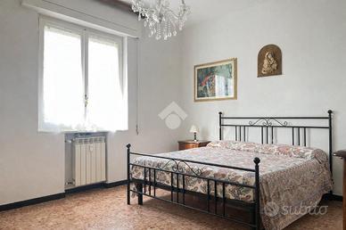 4 LOCALI A VEZZANO LIGURE