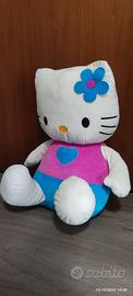 HELLO KITTY PELUCHE