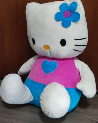 HELLO KITTY PELUCHE