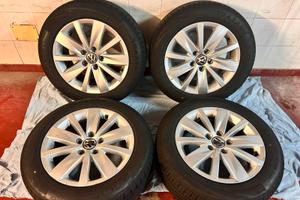 Gomme 215/55/16 e Cerchi Volkswagen