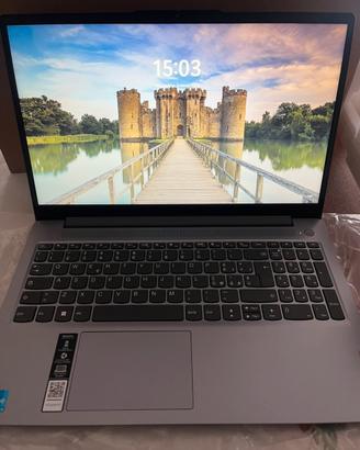 Computer portatile (IdeaPad Slim 3 15IAN8)