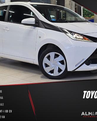 TOYOTA Aygo 1.0 VVT-i 69 CV 5p. x-cool