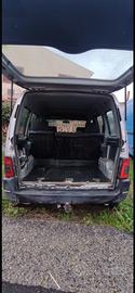 Vero affar Peugeot ranch
