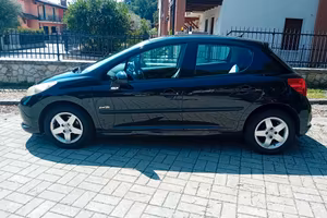Peugeot 207 benzina  neopatentati 
