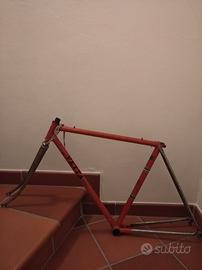 Telaio bici corsa VETTA + 2 cerchi