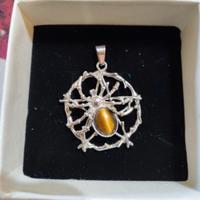 Ciondolo in acciaio con pietra occhio di tigre