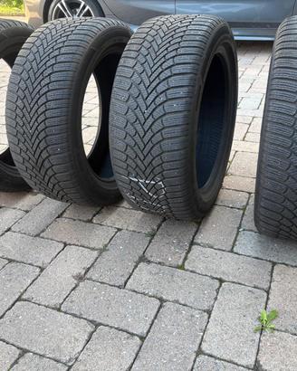 Gomme invernali Bridgestone 245 45 R17