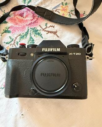 Fujifilm xt-20 completo di obiettivi