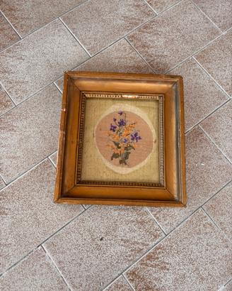 Quadretto Vintage Ricamato a Mano Cornice in legno