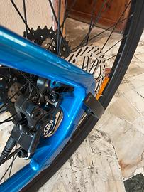 MTB Ceres 27.5 M con computer di bordo luci cambio